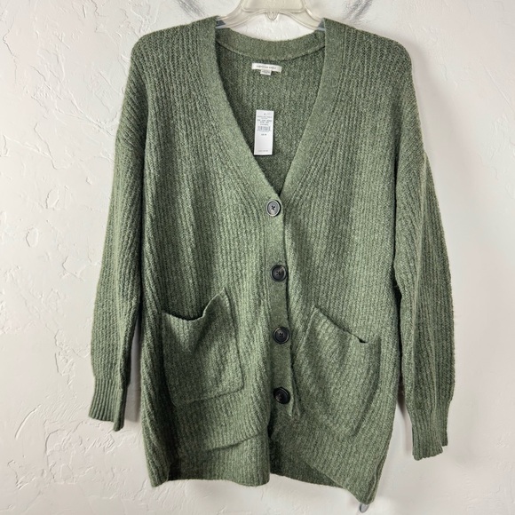 American Eagle Outfitters Sweaters - AE American Eagle Sweater Cardigan Ribbed Chunky Knit Solid Dark Green Soft